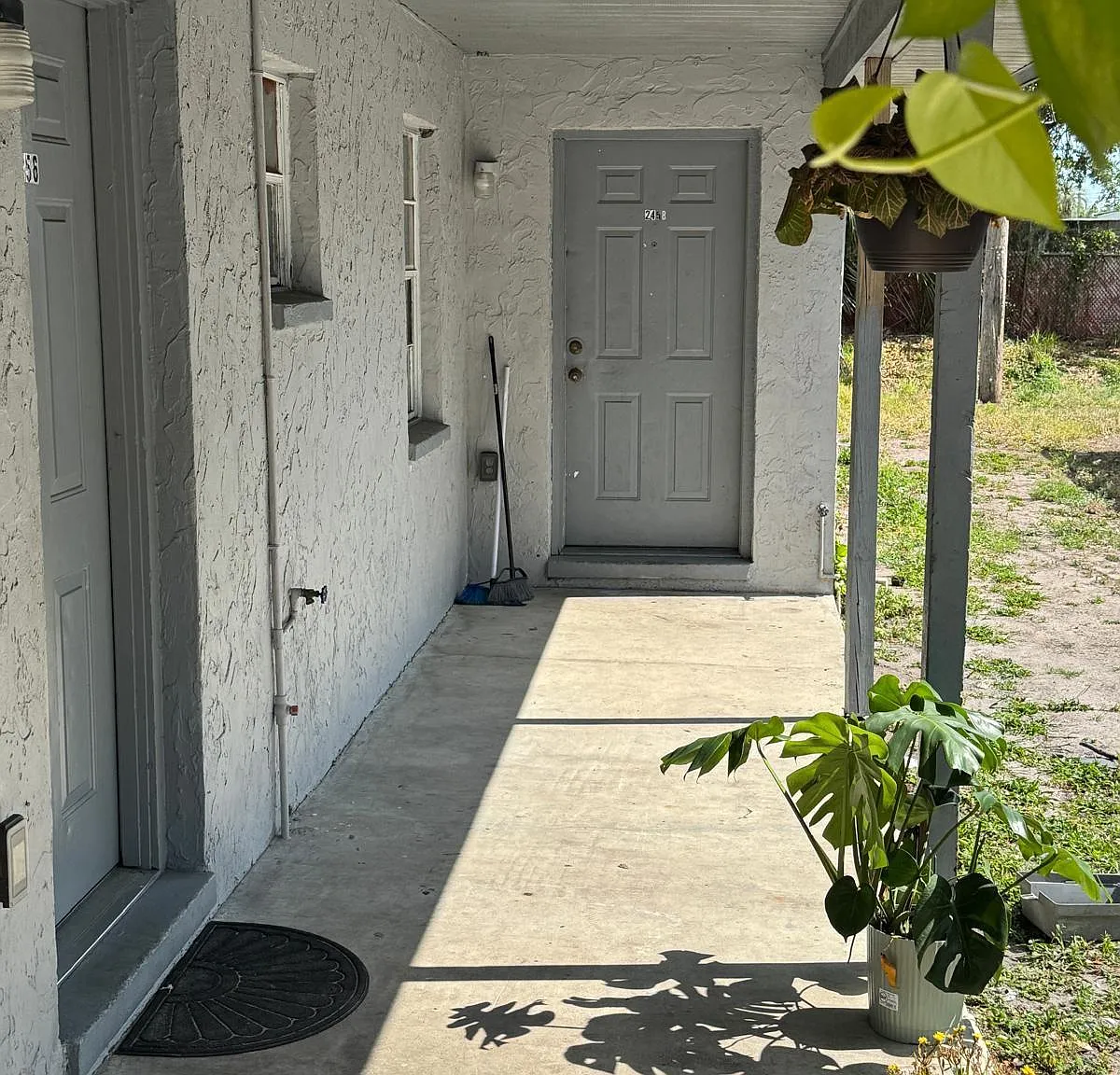 2 bed, 900 sqft, $1,350 — Photo 1