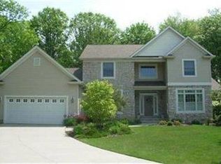 7103 Navajo Trl, Solon, OH 44139