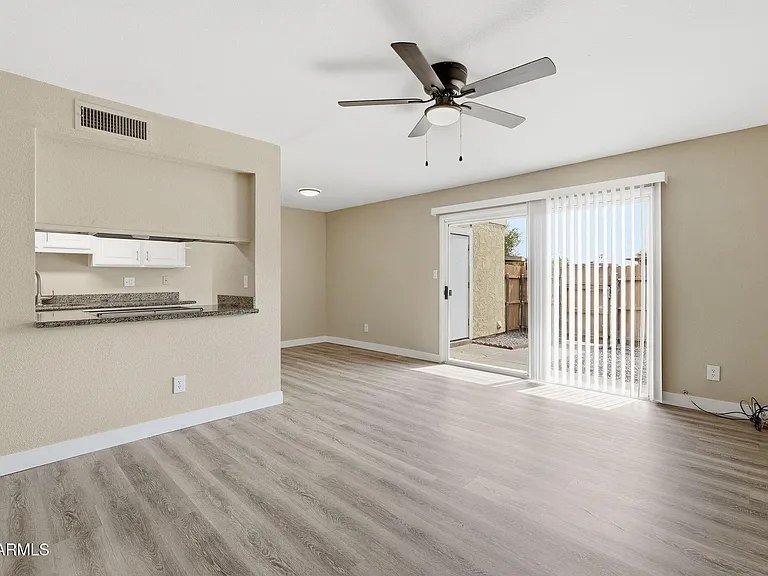 8432 N 34th Dr — Photo 13