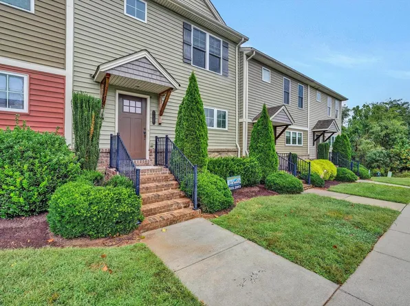 1224 Commonwealth Cir, Forest, VA 24551