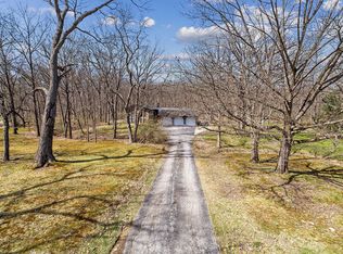 1839 E Rainbow Ln, Crete, IL 60417