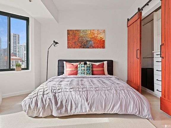 5th image of 601 Van Ness Ave APT 907