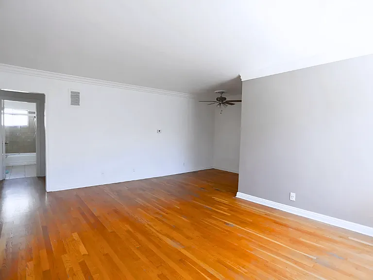 Now Leasing! Gorgeous 1-Bedroom At 216 S. Gale Dr Beverly Hills, Ca 90211 — Photo 18