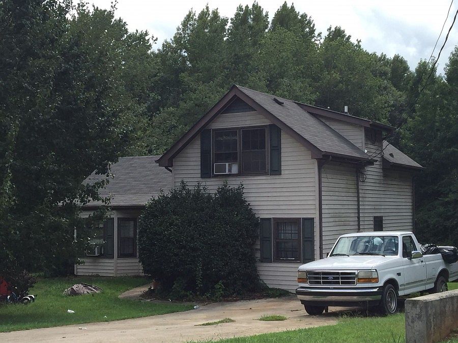 1st image of 5683 Holiday Cir