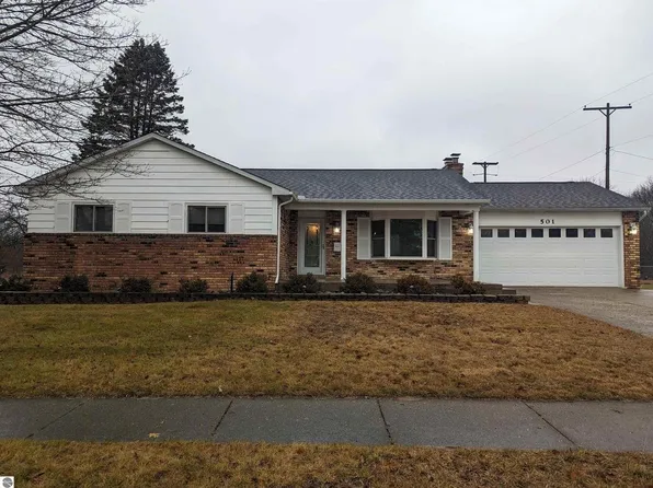 501 Oceana St, Oscoda, MI 48750