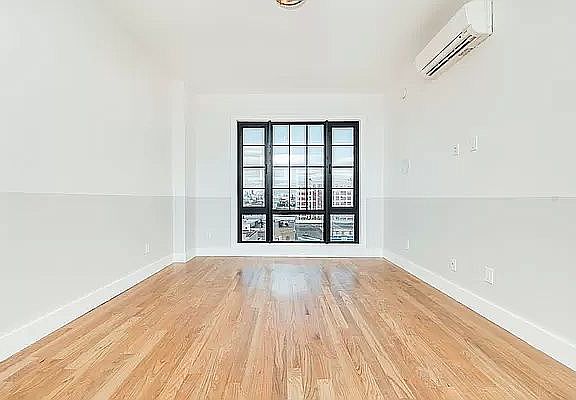2nd image of 115 Stanwix St #376