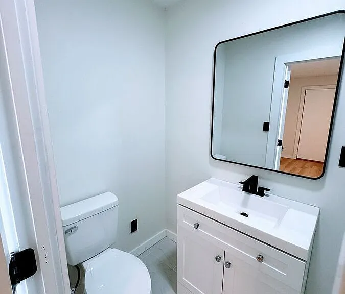 2250 E Clearfield St #1 — Photo 31