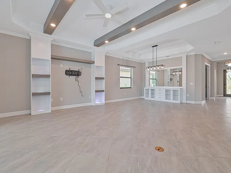 28076 Foxrock Ct — Photo 13