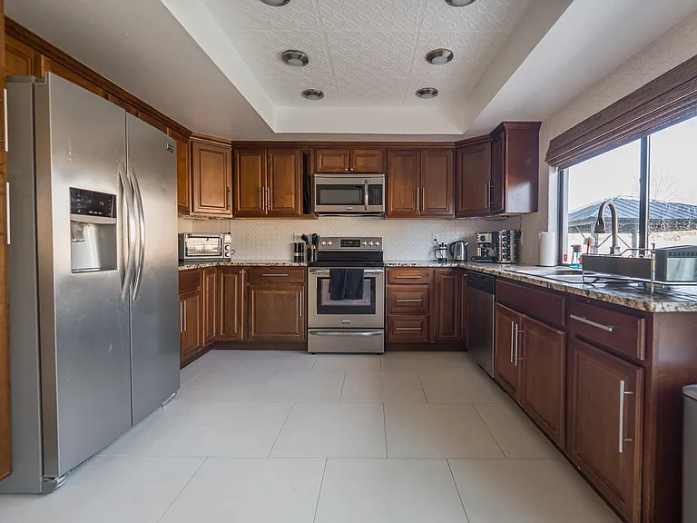 12572 E Bates Cir — Photo 7