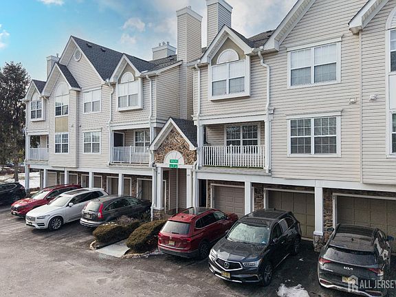 3rd image of 85 Inverness Dr