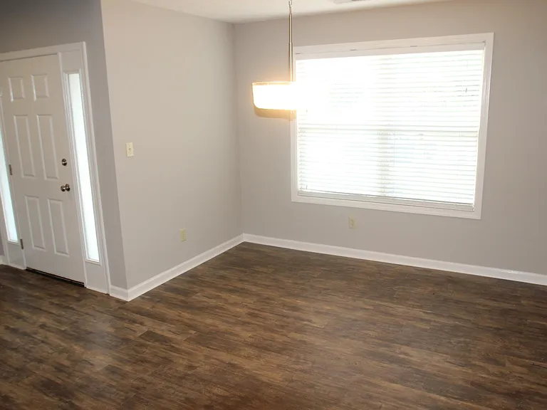 436 Skyview Ln — Photo 12