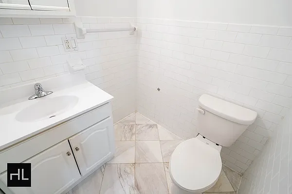 Rented by Highline Residential | media 23