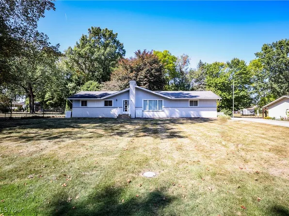 464 Carruthers Rd, Tallmadge, OH 44278