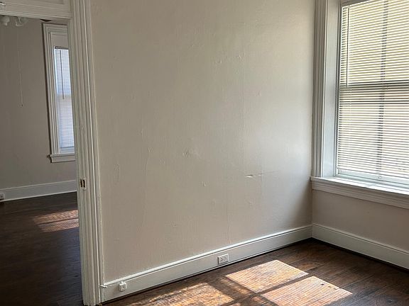 5th image of 132 Locust St #200