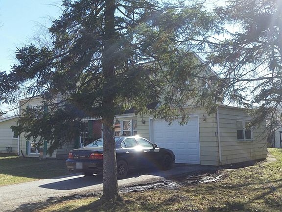 3rd image of 636 Saratoga Dr