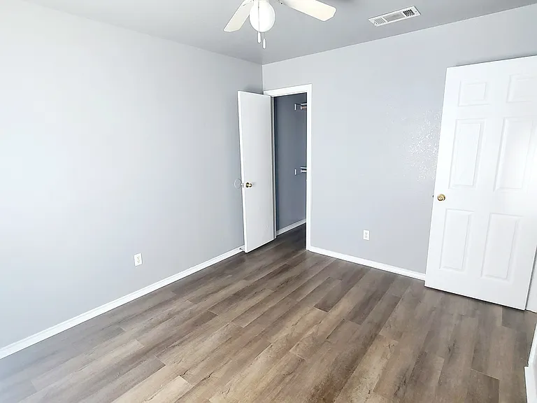 1707 Spring Rose Cir #C — Photo 7