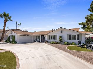 35 W Canterbury Ln, Phoenix, AZ 85023