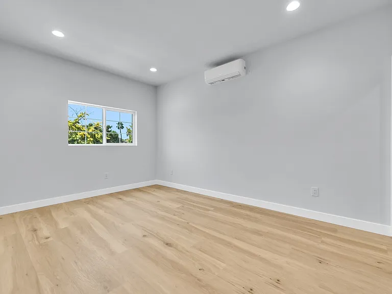 116 N Cornell Ave — Photo 17