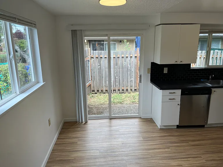 6702 N Albina Ave #6702 — Photo 4