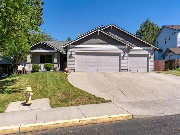 2144 SW 37th St, Redmond, OR 97756