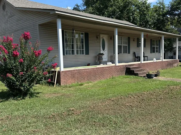 390 Wheeler St, Rogersville, AL 35652