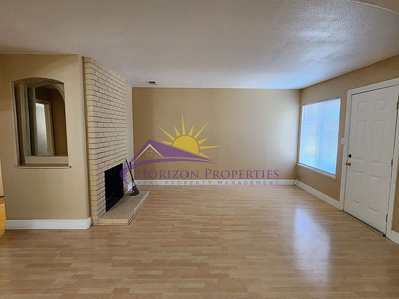 3rd image of 7435 Sandalwood Dr