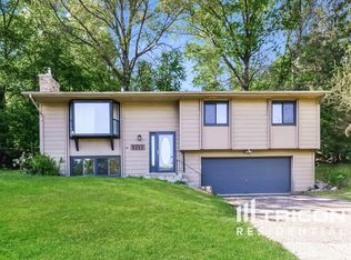 3409 Brookview Dr, Burnsville, MN 55337