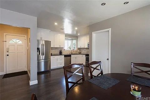 4th image of 7344 Topeka Dr
