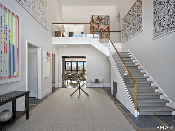 3rd image of 30 Meadowcroft Lane