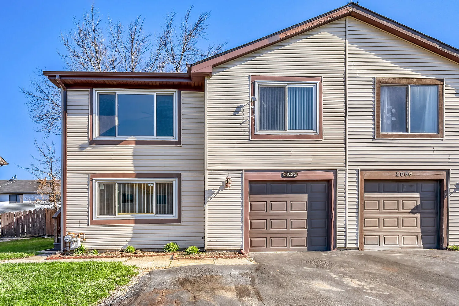 2058 Leeward Ln photo 1