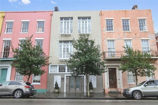 1st image of 862 Camp St