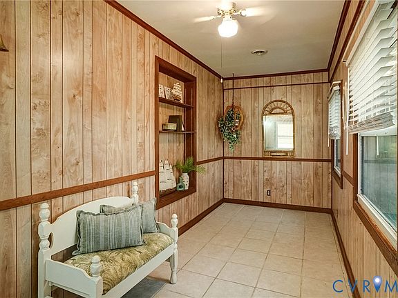 3rd image of 3217 Bermuda Ave