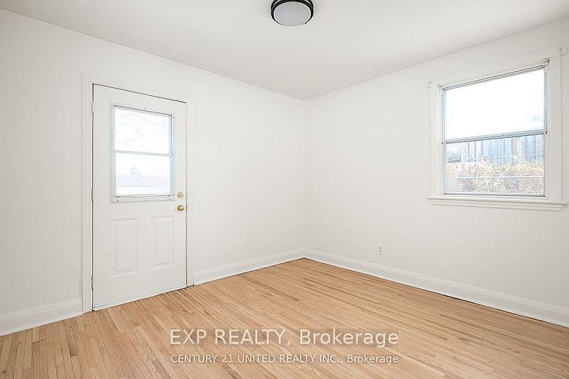Peterborough House for rent - 5 Bedrooms — photo 11