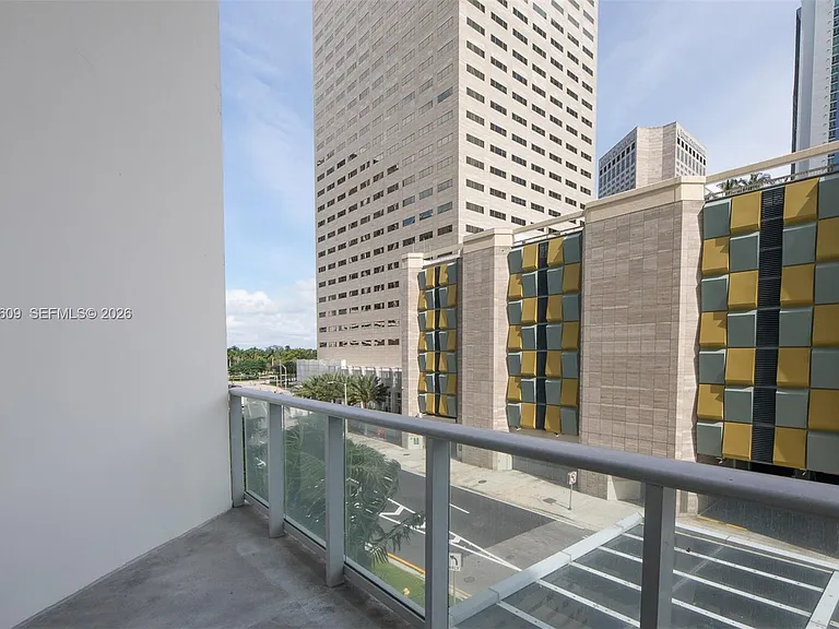300 S Biscayne Blvd #L-428 — Photo 27
