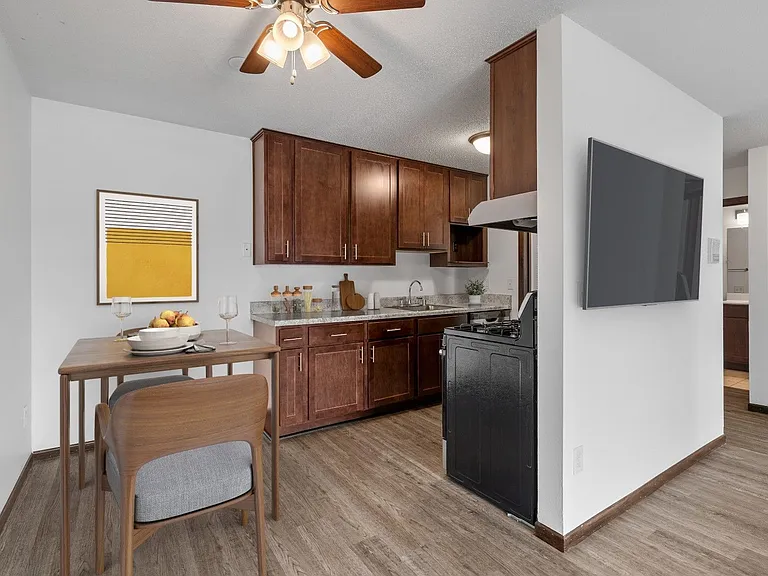 Sumter Green Apartments — Photo 29