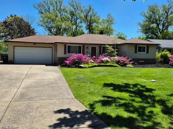 5839 Alberta Dr, Lyndhurst, OH 44124