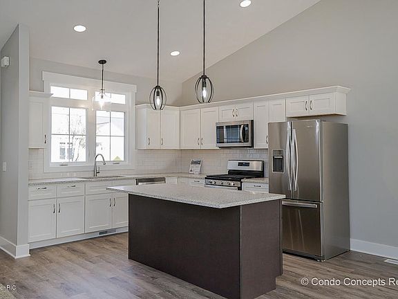 4th image of 260 Shoreside Dr N #66