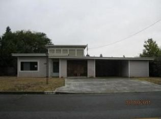 1684 Cloverlawn Dr, Grants Pass, OR