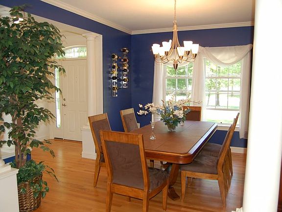 5th image of 715 Phillips Hill Dr