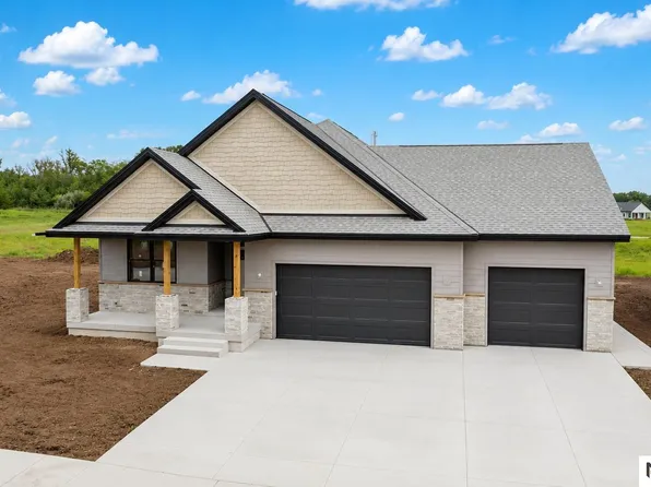 3411 Greta Dr, Roca, NE 68430