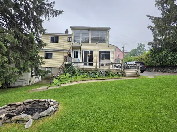 35 Nelson St, Leominster, MA 01453