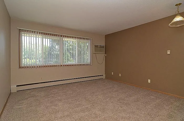 Living room with accent collored wall