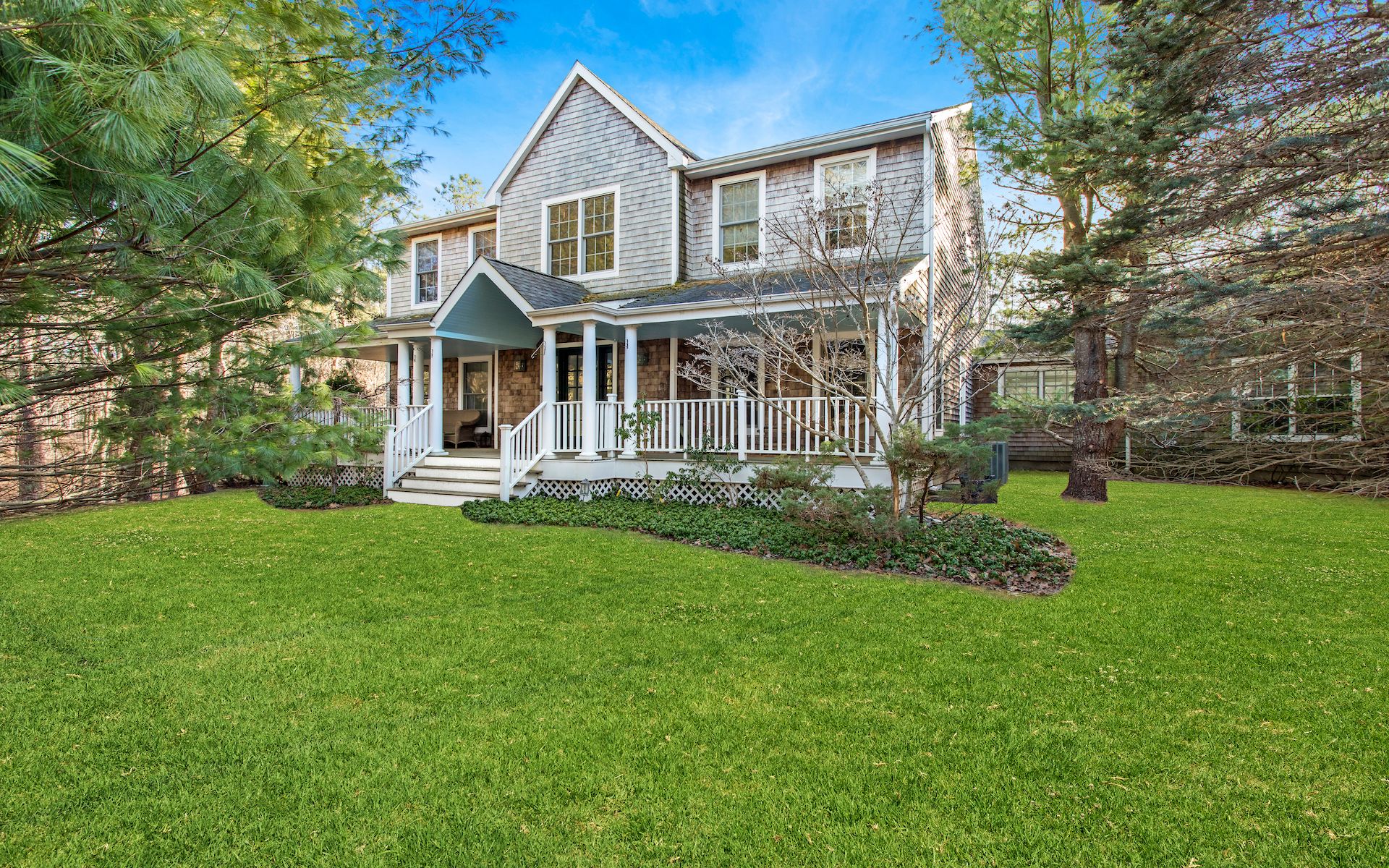 24 Marion Ln in East Hampton Out East