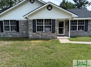 98 NE Shayna Dr, Hinesville, GA 31313