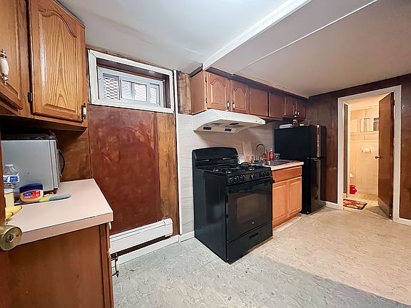 4th image of 2885 Lafayette Ave #B
