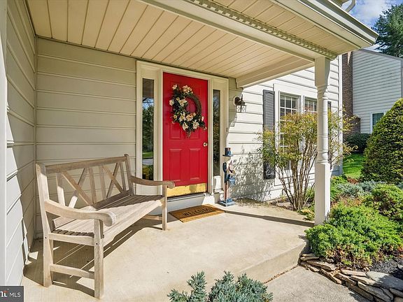 3rd image of 10218 Shirley Meadow Ct