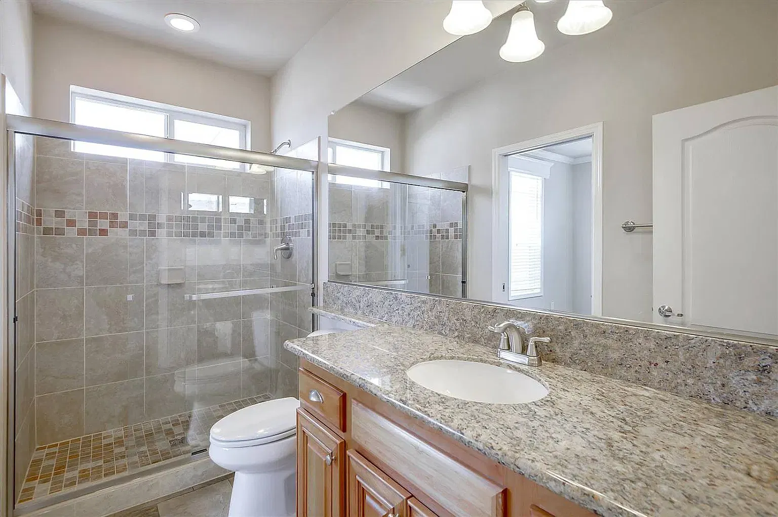 1 bed, 2.5 bath, 1750 sqft, $1,600 — Photo 3