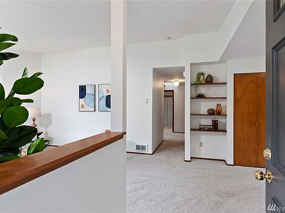2nd image of 6760 Skyview Pl NW
