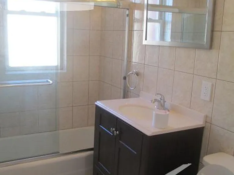 94 Pleasant St #4E — Photo 10