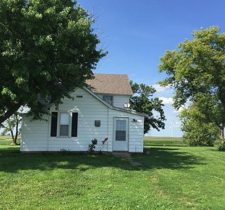 1st image of 1521 180th St